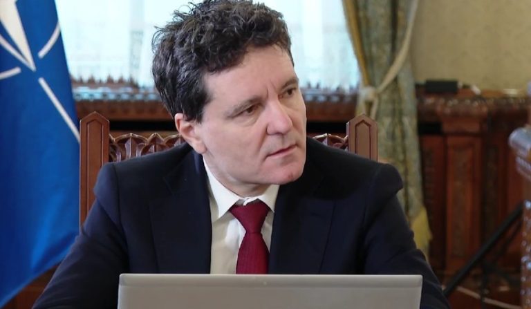 Nicuşor Dan: În instanţă, oamenii care dau statul în judecată m-au sprijinit tot timpul, ajutându-l să nu mai facă greşeli.