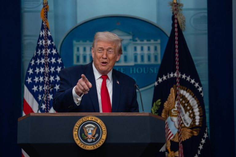 O fostă consilieră a lui Trump atrage atenția asupra semnelor de declin cognitiv ale președintelui.