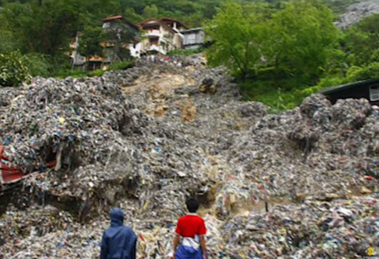 Patru muncitori au murit în Filipine, avalanșă de gunoi