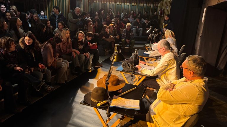 Teatrul care „aprobat” Bacalaureatul, la Iași: literatura din manuale adusă pe scenă pentru liceeni. Reacțiile elevilor: „Ne ajută să depășim frica” VIDEO