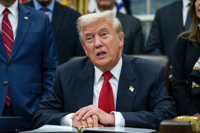 Trump spune că SUA se vor implica puternic în petrolul Venezuelei