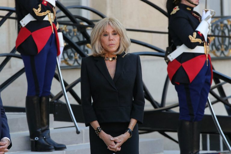 Un tribunal din Paris decide în cazul de cyberbullying Brigitte Macron