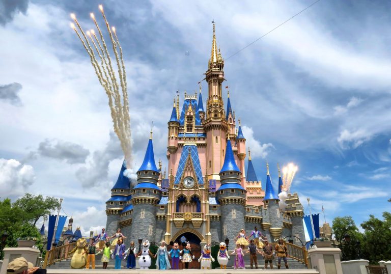 Directorul parcurilor tematice devine liderul întregii companii Disney.