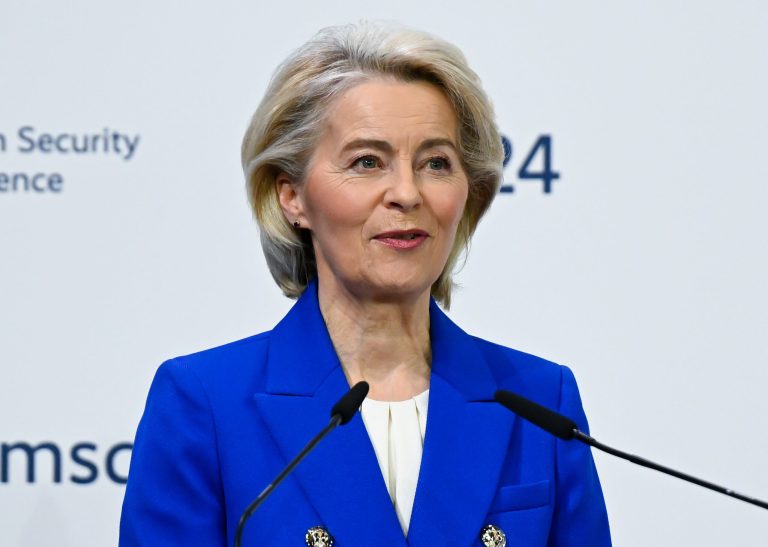 Europa dorește să se apere singură: Liderii europeni vor să depindă mai puțin de SUA după acțiunile lui Trump asupra Groenlandei.