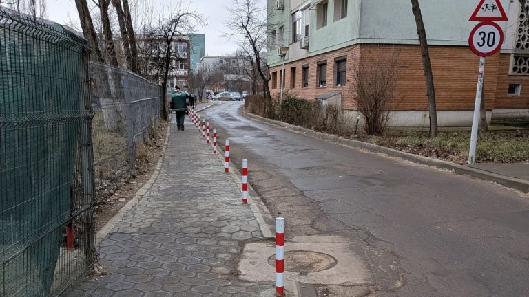 FOTO | Trotuarul de pe Aleea Decebal, restituit pietonilor