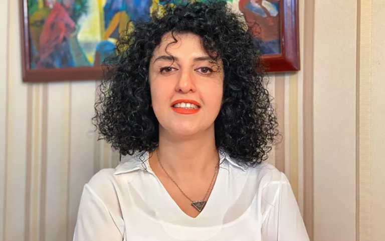 Iran – Laureata Premiului Nobel pentru Pace, Narges Mohammadi, a fost condamnată la șase ani de închisoare.