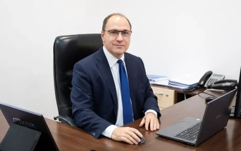 Rectorul Universității din Suceava, cu studii la Iași, propus pentru funcția de ministru al Educației