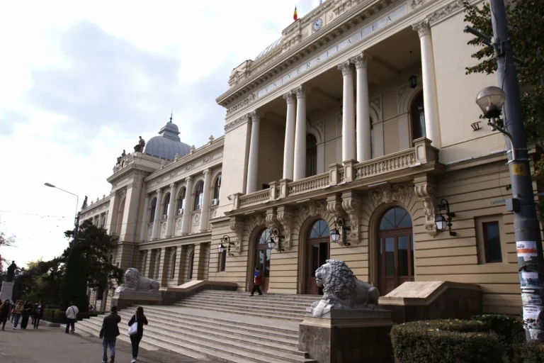 UAIC Iași deschide admiterea pentru anul 2026. Aproape 230 de programe de studii în toate cele 15 facultăți.