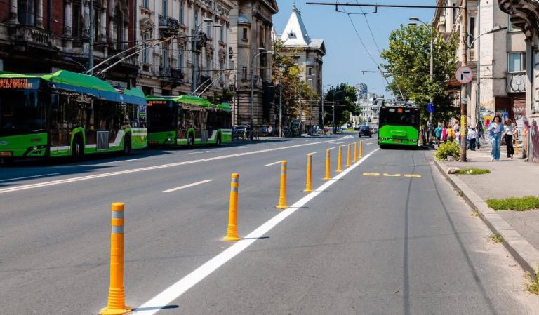 USR: un șef pentru 3-4 angajați în transportul public din București