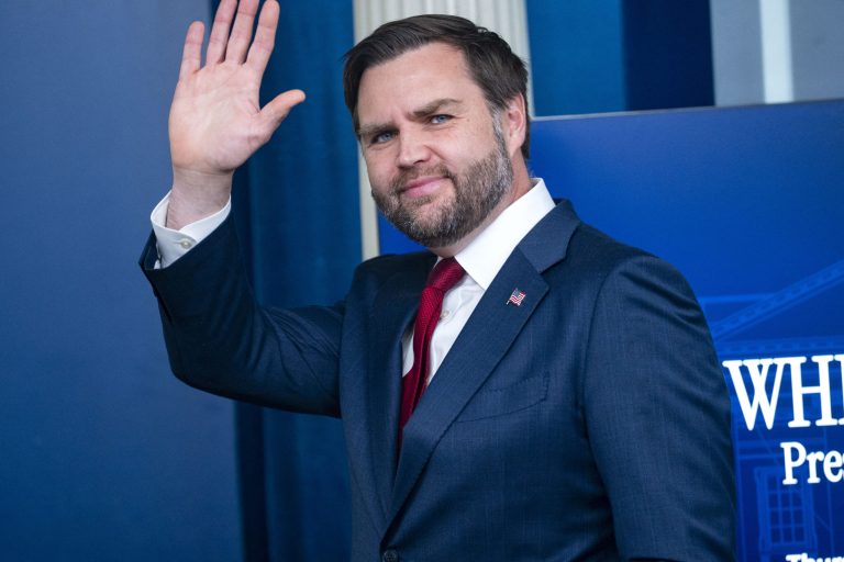 Un bărbat a fost acuzat de amenințări cu moartea la adresa lui JD Vance.