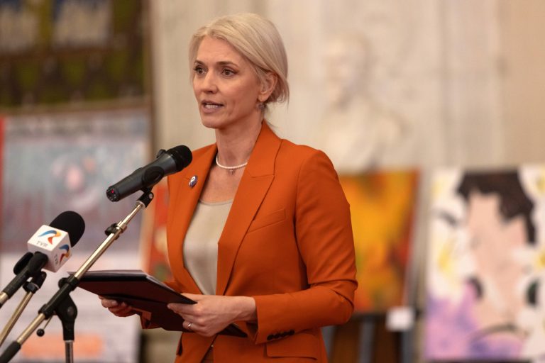 Alina Gorghiu: Nimic mai fals, PNL nu va părăsi guvernul