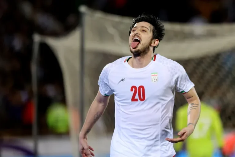 Atacantul Sardar Azmoun, exclus din naționala Iranului. Care este cauza?