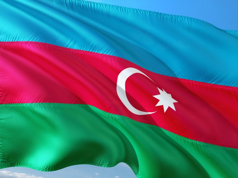 Azerbaidjanul reia traficul de mărfuri la frontiera cu Iranul după incidentul cu drona.