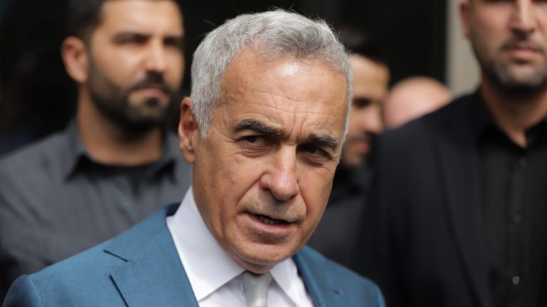 Călin Georgescu, vizită la Sebastian Ghiță, care „a dispărut” cu 110.000.000€ și cu obiecte de artă în valoare de 20.000.000€
