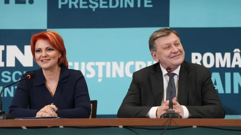 Cel mai influent pesedist și-a pus pe coperta Facebook o fotografie cu Crin Antonescu și a anunțat că va vota pentru a ieși de la guvernare, după adoptarea bugetului.