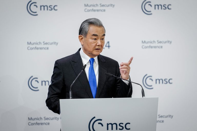 China dorește să intervină în conflictul din Orientul Mijlociu și trimite un emisar special.