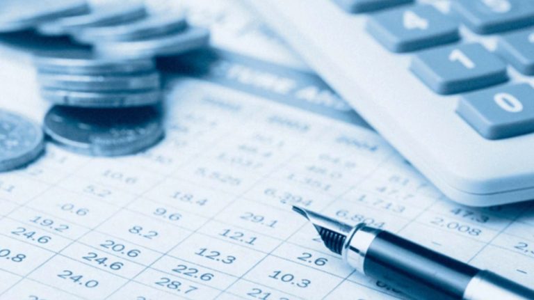 Datele privind structura PIB indică tranziția economiei de la un model de creștere bazat pe consumul de import la un model bazat pe investiții.
