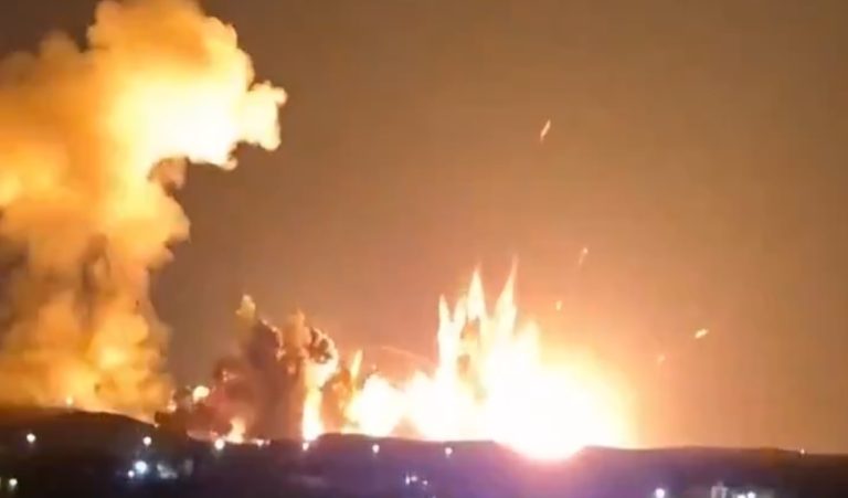 Escalarea conflictului în Orientul Mijlociu: SUA atacă un sit nuclear iranian, iar Iranul atacă un petrolier lângă Dubai.