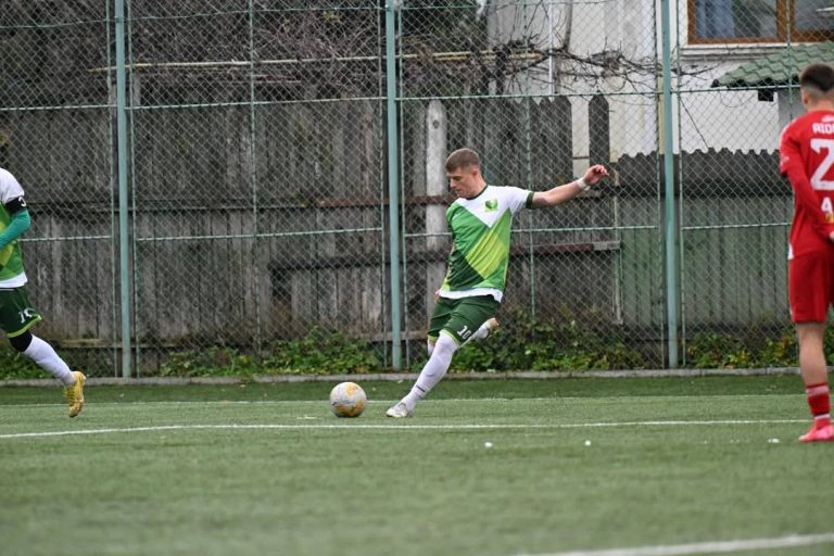 FOTBAL Meci de fotbal astăzi la ora 15 în Copou, confruntare cu secuii mâine la Miroslava