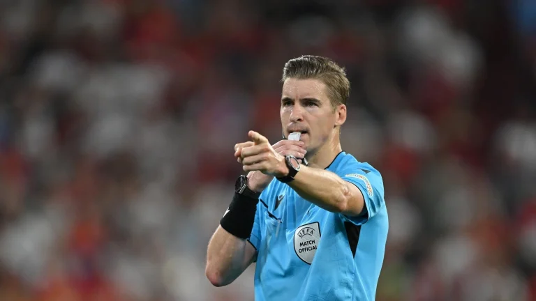François Letexier, arbitrul finalei EURO 2024, va oficia la centru meciul Turcia-România