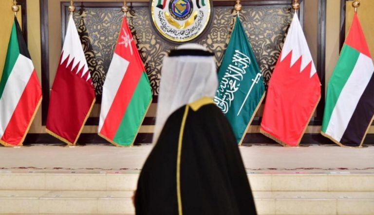 Furia lumii arabe după atacul care a zguduit piața energiei. Statele arabe acuză Washingtonul că nu a împiedicat atacul Israelului de la South Pars.