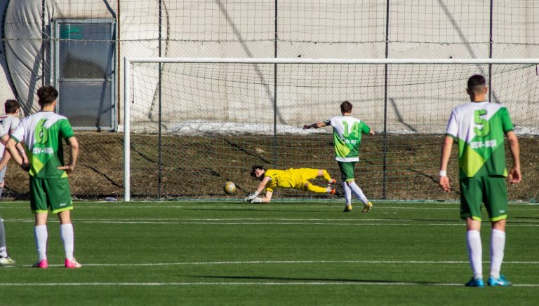 Hala de sport din Iași: USV a uitat legitimațiile acasă și va pierde la masa verde! Miroslava depinde de performanța ei pentru a se califica în play-off.