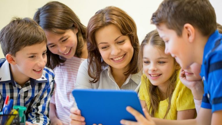 „Interviu cu viitorul meu”: Simpozion despre orientarea profesională pentru elevi, organizat la Iași