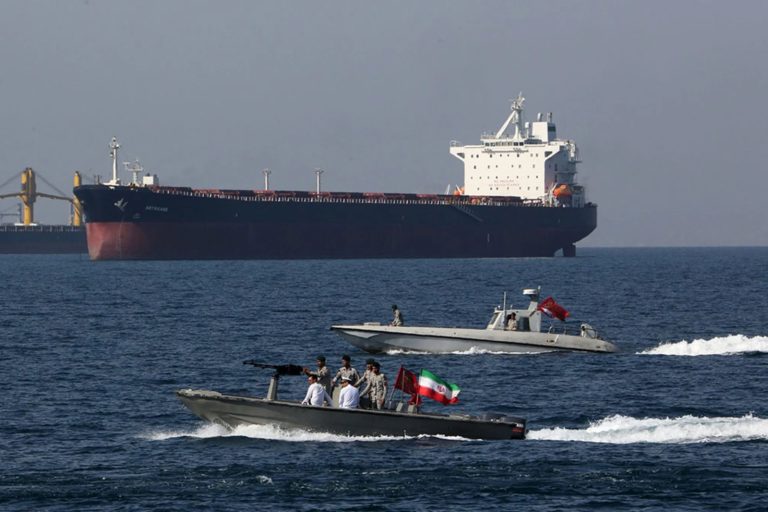 Iranul îl ironizează pe Trump, după apelurile sale repetate către alte țări privind intervenția în Strâmtoarea Ormuz.