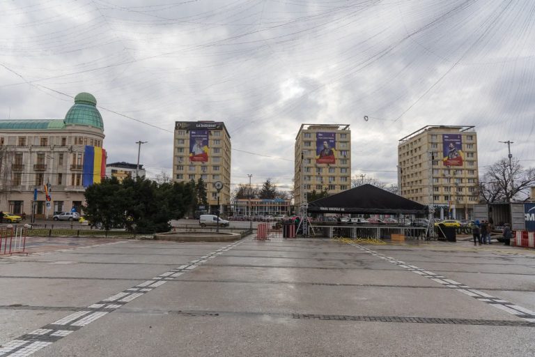 Kilometrul zero al Iașului, transformat în șantier – Au început lucrările la Piața Unirii