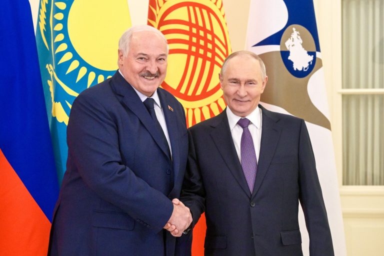 Lukașenko avertizează NATO și Ucraina: Belarus ar putea folosi racheta „Oreșnik” în cazul unui atac.