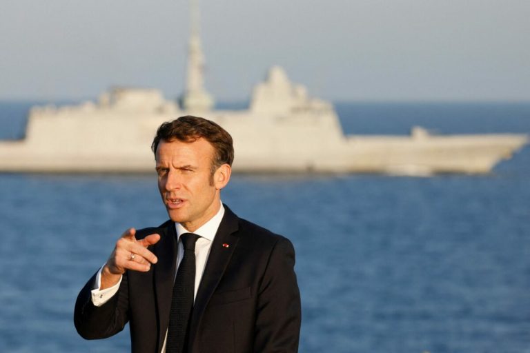 Macron anunță confiscarea în Marea Nordului a unui petrolier din flota fantomă a Rusiei.