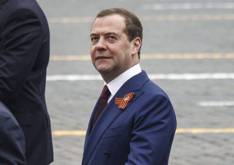 Medvedev, critici severe la adresa NATO referitor la posibilitatea invocării Articolului 5 / Rutte afirmă că acesta nu va fi invocat