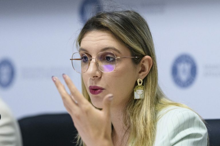 Noi criterii de performanță pentru conducătorii Apelor Române. Ce indicatori vor sta la baza evaluării acestora.
