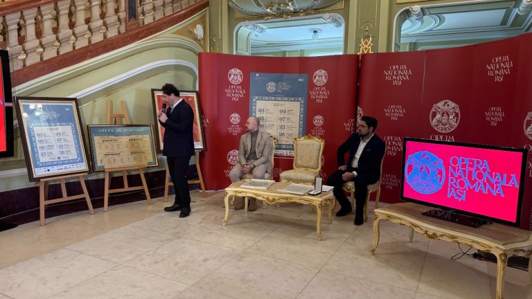 Noua „față” a Operei din Iași, după 70 de ani: siglă cu motive mitologice și istorice, afișe inspirate din anii ’50.
