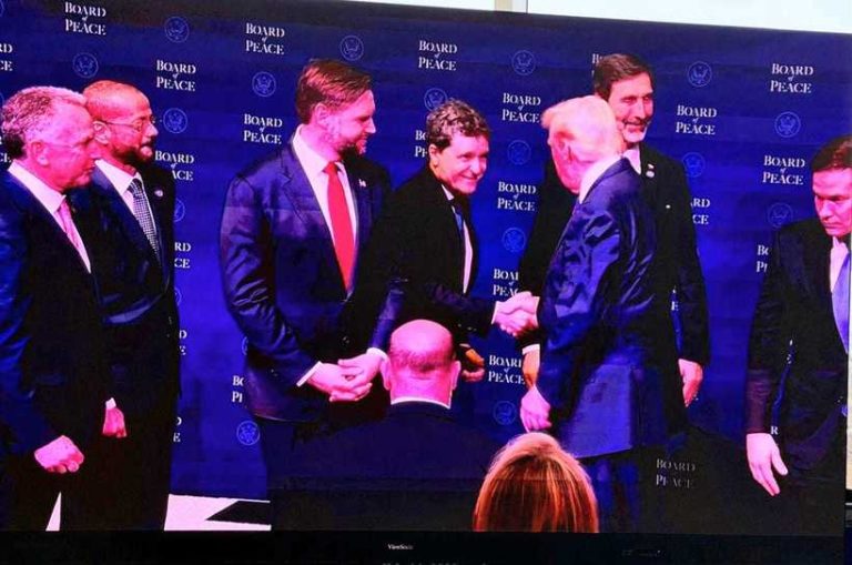 O jurnalistă, critică a lui Trump, susține decizia lui Nicușor Dan de a face parte din Consiliul pentru Pace.