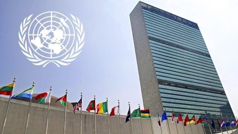 ONU a adoptat o rezoluție prin care traficul de sclavi africani este declarat „cea mai gravă crimă împotriva umanității”.