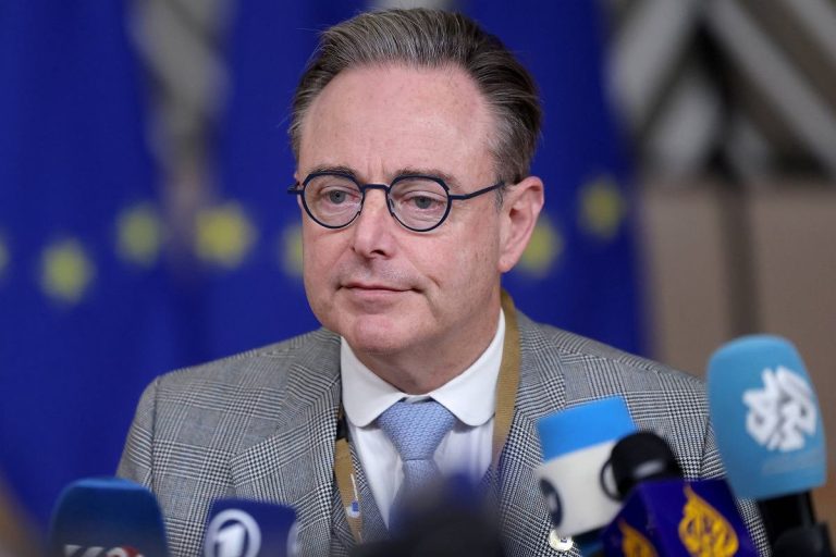 Premierul Belgiei solicită un mandat din partea UE pentru a soluționa conflictul dintre Rusia și Ucraina.
