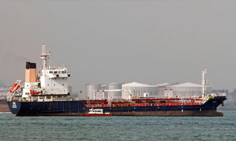 Războiul din Iran complică planul lui Trump de a reduce exporturile de petrol rusesc către India.