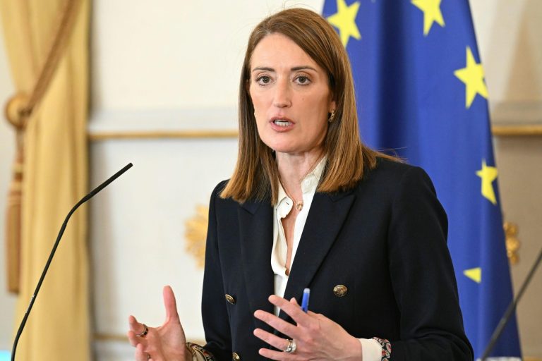 Roberta Metsola a anunțat la Strasbourg primii câștigători ai Ordinului European de Merit, printre care se numără Maia Sandu și Volodimir Zelenski.
