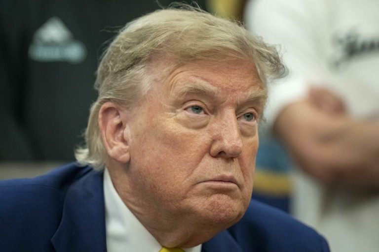 Trump afirmă că mitingul de la Teheran, cu sute de mii de participanți, nu a avut loc, fiind creat de inteligența artificială.