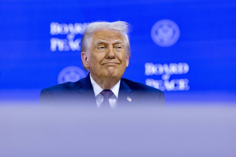 Trump afirmă că toate persoanele care ar fi putut conduce Iranul, din cercul fostului lider suprem, au decedat. „Toți cei pe care i-am avut în minte sunt morți.”