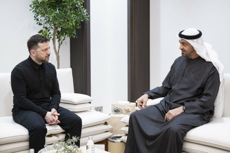 Ucraina și Emiratele Arabe Unite au ajuns la un acord pentru a colabora în domeniul apărării.