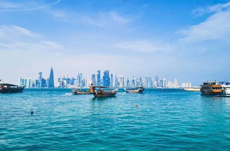 Un elicopter s-a prăbușit în Qatar. Autoritățile desfășoară căutări pentru găsirea supraviețuitorilor.