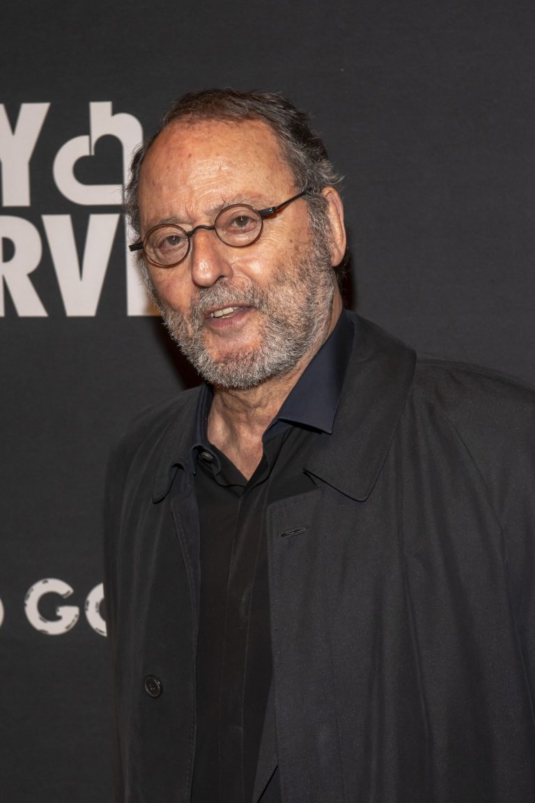 Un inginer a fost înșelat cu 350.000 de euro de o reclamă falsă cu celebrul actor francez Jean Reno.