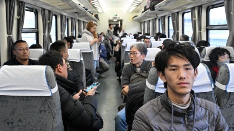 Un tren din Phenian arrive la Beijing pentru prima dată după șase ani.