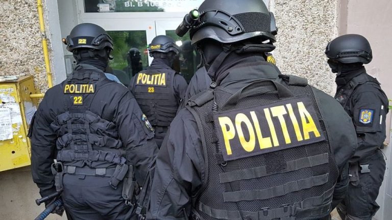 Una dintre cele mai mari platforme online din lume pentru vânzarea și cumpărarea de date sau parole furate a fost închisă. Cinci români, în centrul investigației FBI.