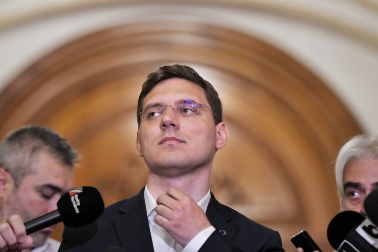 Victor Negrescu despre decizia CSAT și desfășurarea echipamentelor de apărare în România: „Așteptam solicitarea din partea Statelor Unite. Mi se pare complet firesc” / Sprijinul pentru fermieri și viitorul buget european, printre priorități.