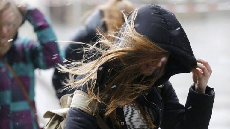 Vreme instabilă în Moldova, vânt de până la 50 km/h și precipitații până marți