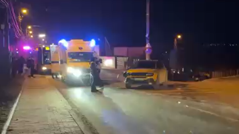 Accident pe drumul Iași – Voinești. Motociclist rănit după ce a fost lovit de un autoturism VIDEO
