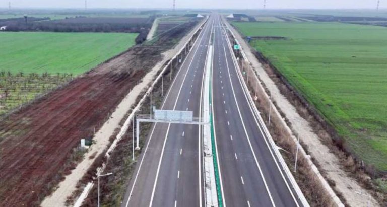 Scrioșteanu (MTI): Anul acesta ne propunem să inaugurăm aproximativ 250 de kilometri de autostradă și drumuri expres.